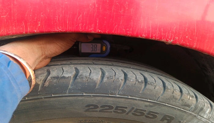 2017 Maruti Baleno ZETA PETROL 1.2, CNG, Manual, 79,020 km, tyre