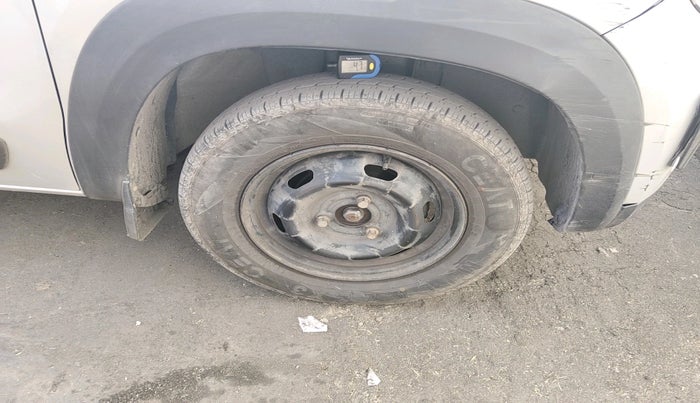 2018 Renault Kwid RXL, Petrol, Manual, 1,08,155 km, tyre