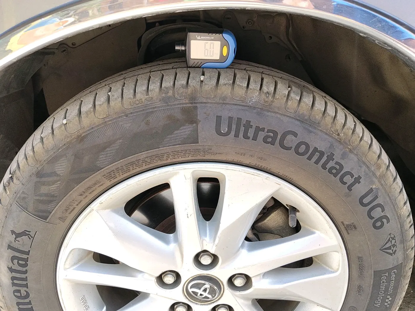 2018 Toyota Innova Crysta 2.4 VX 8 STR, Diesel, Manual, 75,259 km, tyre