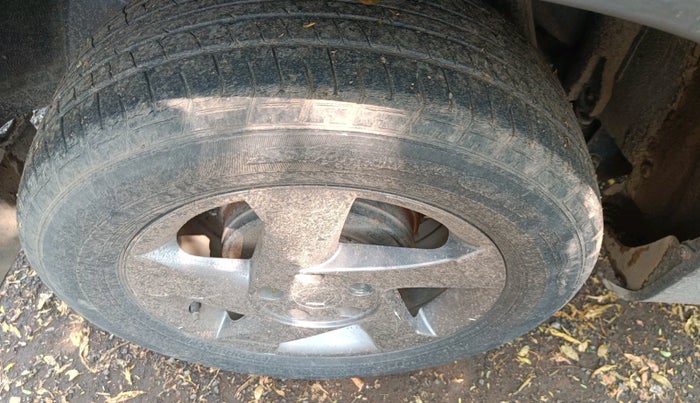 2014 Renault Duster 110 PS RXL ADVENTURE, Diesel, Manual, 1,33,169 km, tyre