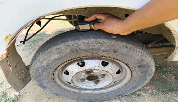 2018 Maruti Eeco 5 STR WITH A/C+HTR, CNG, Manual, 1,37,541 km, tyre