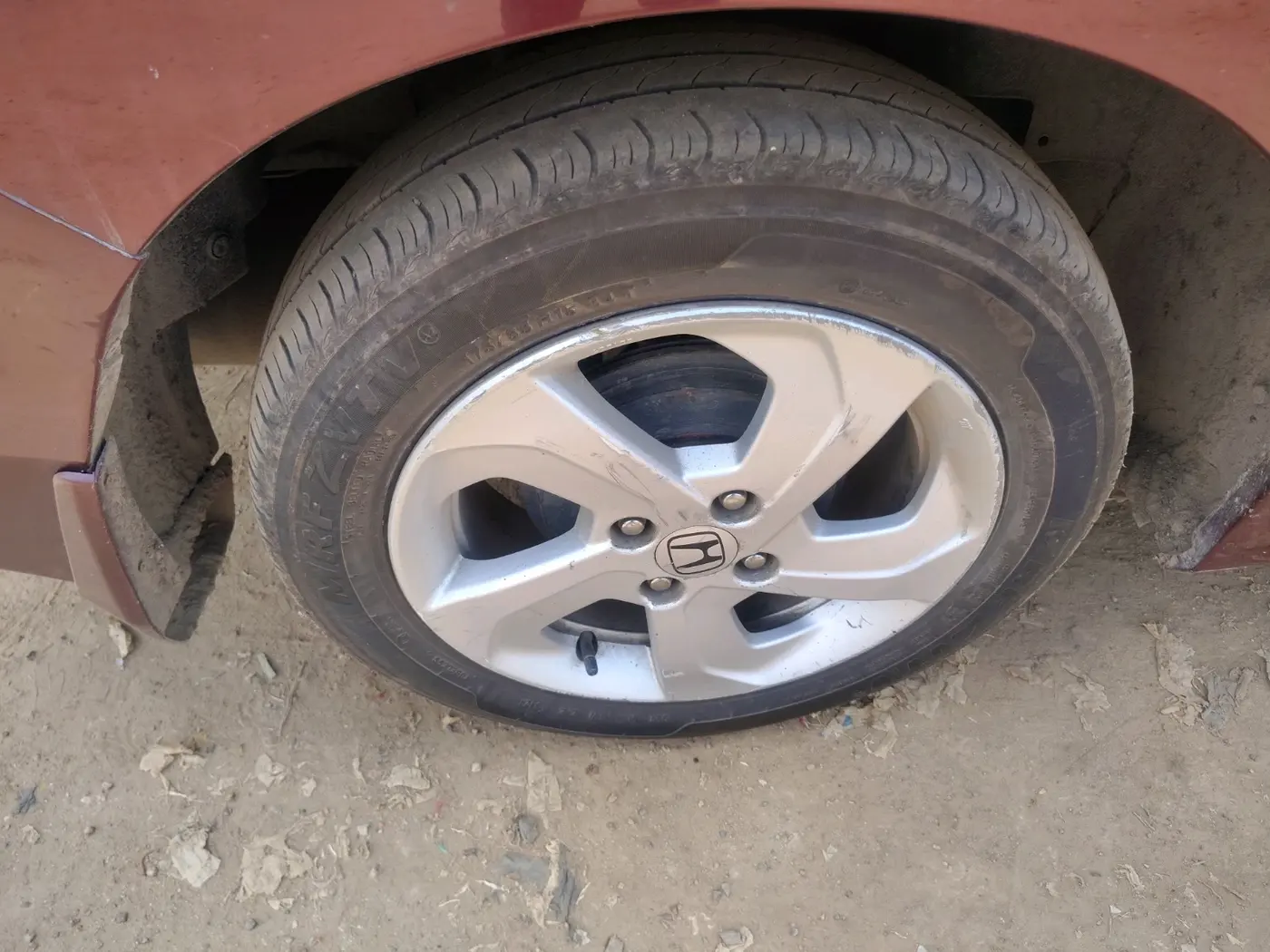 2014 Honda City 1.5L I-DTEC V, Diesel, Manual, 1,26,953 km, tyre