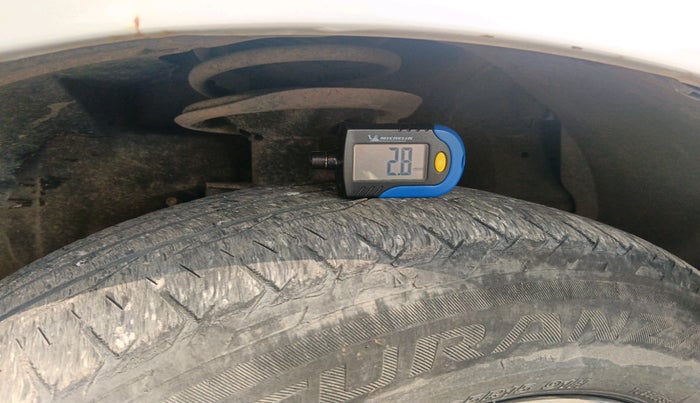 2013 Maruti SX4 VXI CNG, CNG, Manual, 82,841 km, tyre