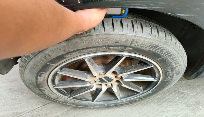 2012 Honda Brio S MT, Petrol, Manual, 76,601 km, tyre