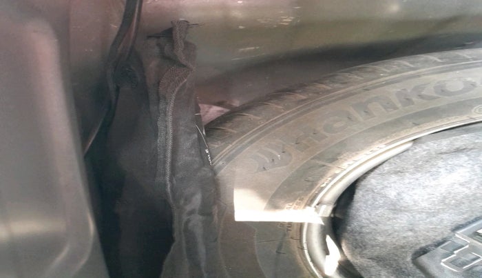 2019 Hyundai NEW SANTRO SPORTZ CNG, CNG, Manual, 78,716 km, tyre