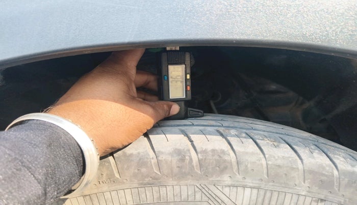 2023 Mahindra XUV400 EL 7.2 KW, Electric, Automatic, 71,134 km, tyre