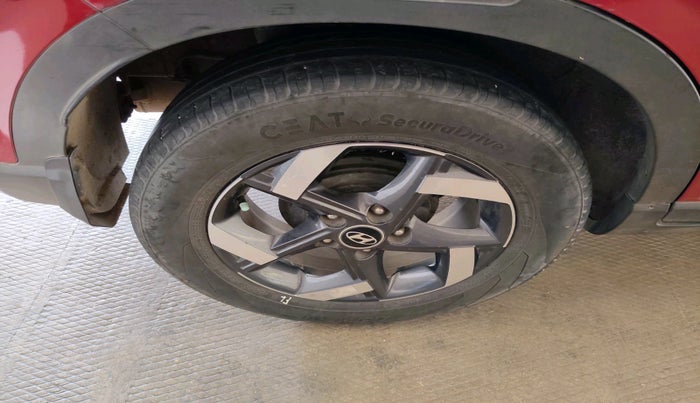 2020 Hyundai VENUE SX 1.0 TURBO, Petrol, Manual, 87,229 km, tyre