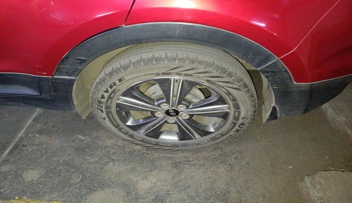 2016 Hyundai Creta SX (O) 1.6 DIESEL, Diesel, Manual, 1,03,984 km, tyre