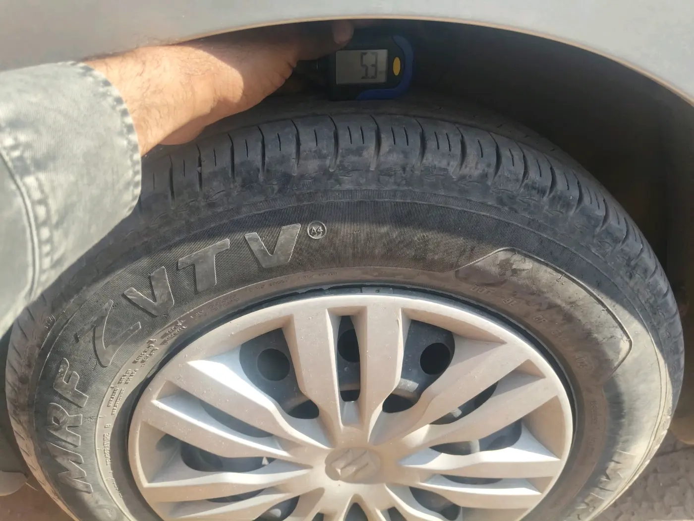 2019 Maruti Dzire VXI, Petrol, Manual, 89,534 km, tyre