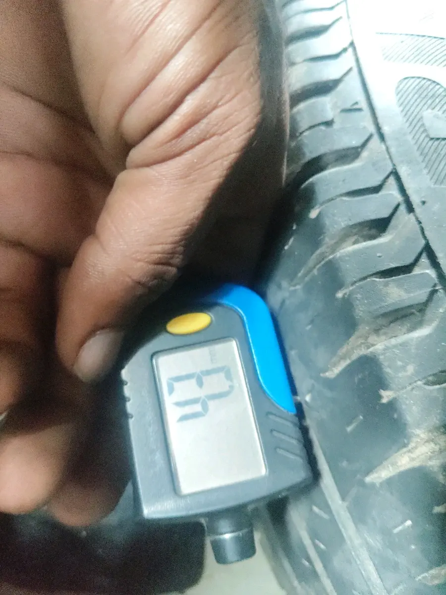 2019 Maruti Dzire VXI, Petrol, Manual, 89,534 km, tyre