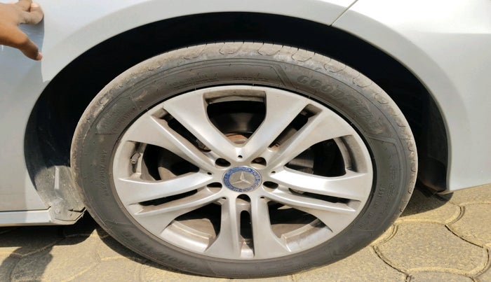 2013 Mercedes Benz E Class E 220 CDI avantgarde, Diesel, Automatic, 95,118 km, tyre