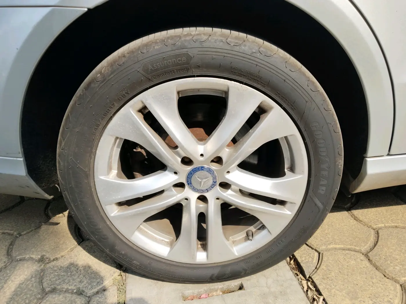 2013 Mercedes Benz E Class E 220 CDI avantgarde, Diesel, Automatic, 95,118 km, tyre