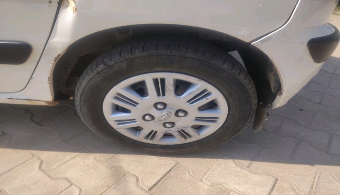 2011 Hyundai Santro Xing GLS, CNG, Manual, 1,27,504 km, tyre
