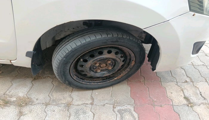 2013 Maruti Wagon R 1.0 VXI, CNG, Manual, 88,331 km, tyre