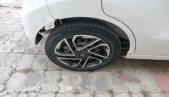 2013 Maruti Wagon R 1.0 VXI, CNG, Manual, 88,331 km, tyre