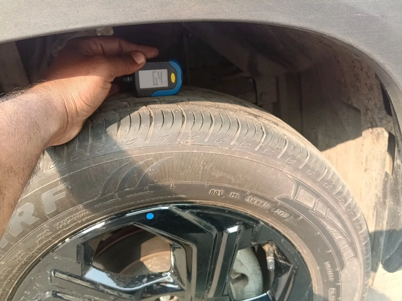 2025 Maruti BREZZA ZXI SMART HYBRID , Petrol, Manual, 6,736 km, tyre