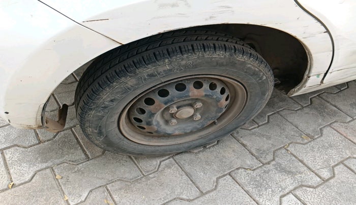 2015 Datsun Go D, CNG, Manual, 1,36,300 km, tyre