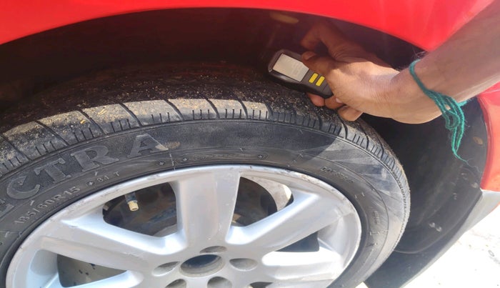 2012 Volkswagen Polo TRENDLINE 1.2L DIESEL, Diesel, Manual, 1,30,338 km, tyre