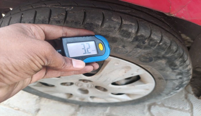 2012 Honda Brio S MT, Petrol, Manual, 73,612 km, tyre