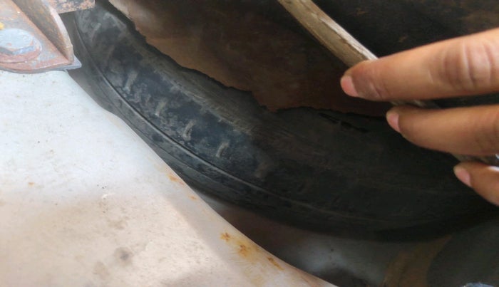 2012 Maruti Swift Dzire LXI, CNG, Manual, 2,59,104 km, tyre