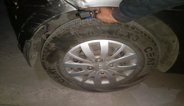 2013 Hyundai i10 MAGNA 1.2, Petrol, Manual, 37,851 km, tyre