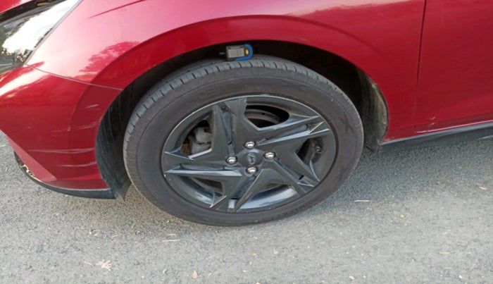 2020 Hyundai NEW I20 SPORTZ 1.2 AT, Petrol, Automatic, 27,724 km, tyre