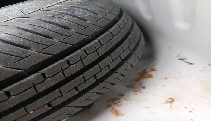 2017 Maruti Dzire ZDI PLUS AMT, Diesel, Automatic, 1,08,629 km, tyre