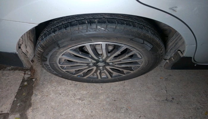 2017 Maruti Dzire ZDI PLUS AMT, Diesel, Automatic, 1,08,629 km, tyre