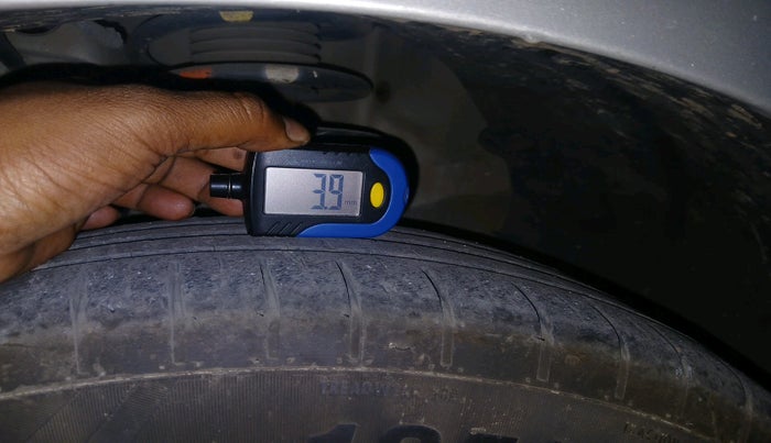 2015 Hyundai Elite i20 MAGNA 1.2, Petrol, Manual, 1,17,791 km, tyre