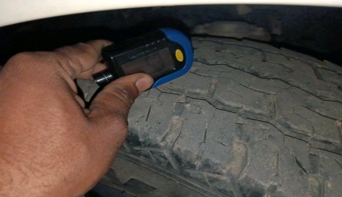 2018 Tata Safari Storme 2.2 EX 4X2, Diesel, Manual, 1,05,791 km, tyre