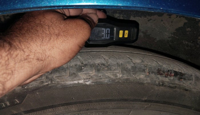 2017 Maruti IGNIS DELTA 1.2, Petrol, Manual, 42,561 km, tyre