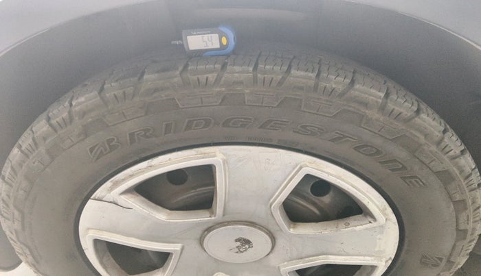 2018 Mahindra XUV500 W7, Diesel, Manual, 98,542 km, tyre