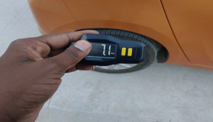 2018 Tata Tiago XZA PETROL, Petrol, Automatic, 24,692 km, tyre