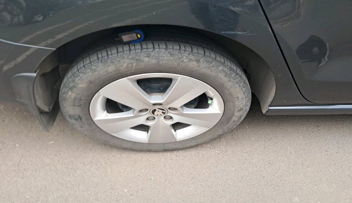 2019 Skoda Rapid AMBITION 1.6 MPI MT, Petrol, Manual, 1,57,936 km, tyre