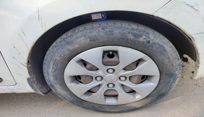 2015 Hyundai Xcent S 1.1 CRDI, Diesel, Manual, 1,08,179 km, tyre