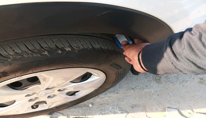 2019 Hyundai Creta E PLUS 1.4 DIESEL, Diesel, Manual, 1,23,929 km, tyre