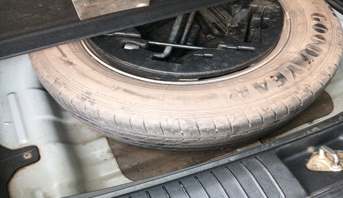 2019 Hyundai Creta E PLUS 1.4 DIESEL, Diesel, Manual, 1,23,929 km, tyre