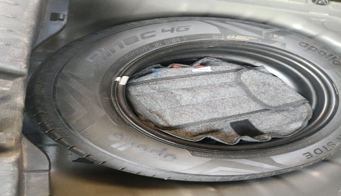 2023 Hyundai VENUE SX 1.5 CRDI, Diesel, Manual, 56,950 km, tyre