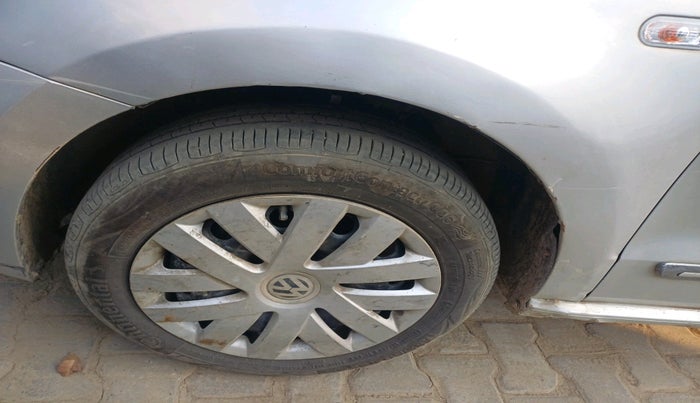 2015 Volkswagen Polo COMFORTLINE 1.5L, Diesel, Manual, 1,30,626 km, tyre