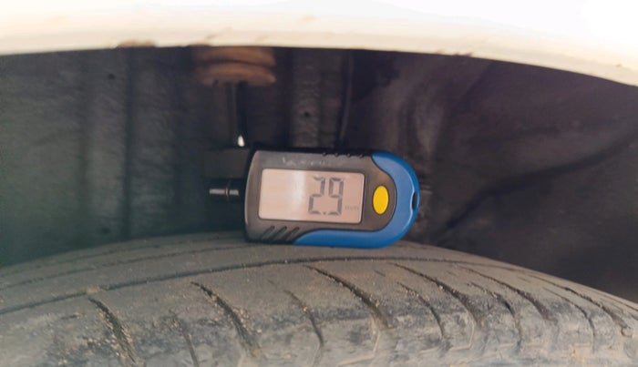 2015 Hyundai Elite i20 ASTA 1.2, CNG, Manual, 92,231 km, tyre