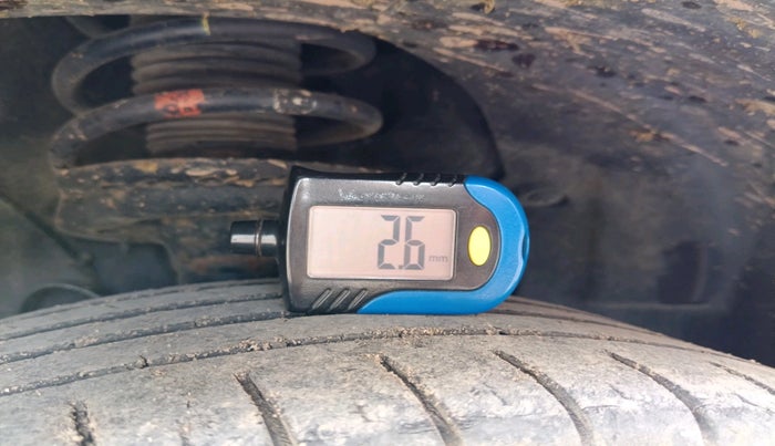 2015 Hyundai Elite i20 ASTA 1.2, CNG, Manual, 92,231 km, tyre