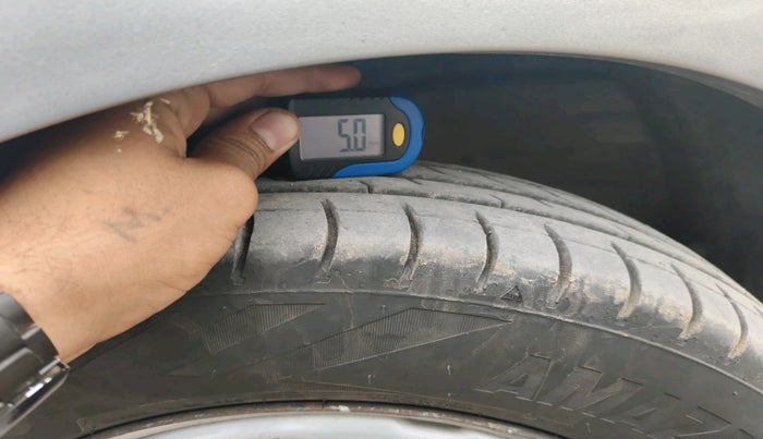 2011 Chevrolet Beat LS DIESEL, Diesel, Manual, 46,805 km, tyre