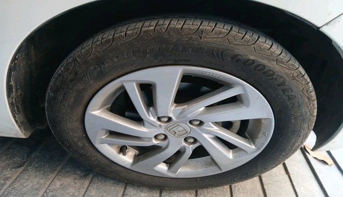 2019 Honda Jazz 1.2L I-VTEC VX CVT, Petrol, Automatic, 30,470 km, tyre