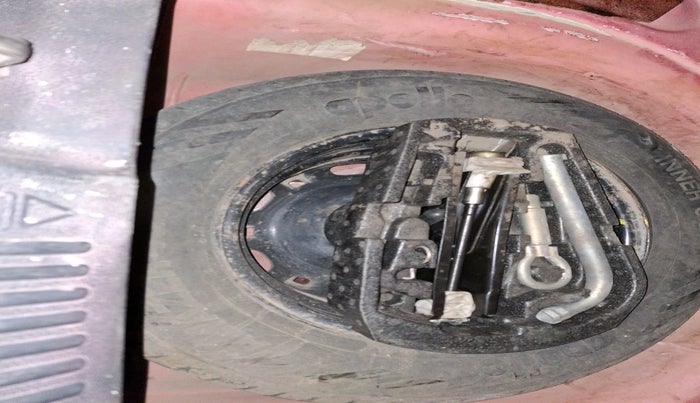 2011 Volkswagen Polo COMFORTLINE 1.2L PETROL, Petrol, Manual, 51,590 km, tyre