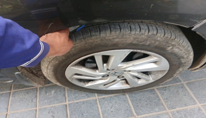 2017 Honda Jazz 1.2L I-VTEC VX, Petrol, Manual, 1,13,985 km, tyre