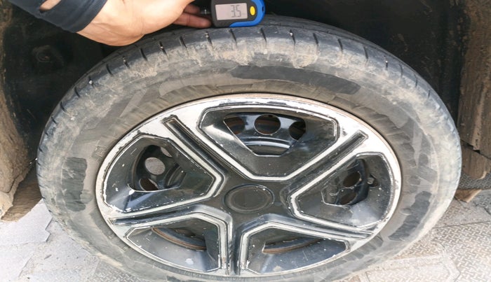 2021 Maruti Vitara Brezza LXI, CNG, Manual, 77,942 km, tyre