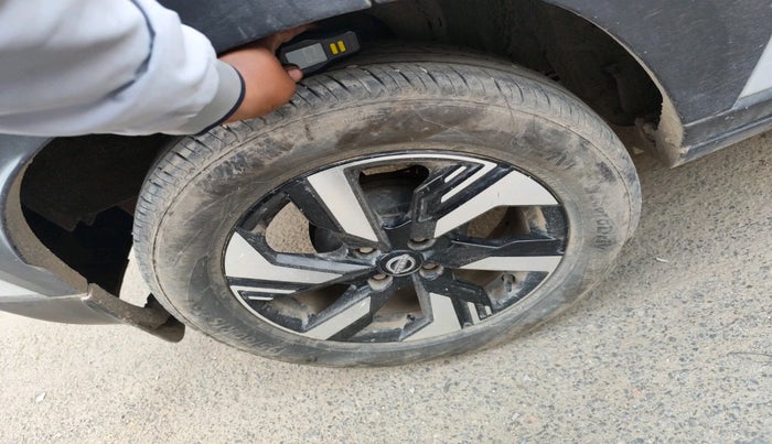 2024 Nissan MAGNITE N-Connecta B4D 1.0 Petrol MT, Petrol, Manual, 15,600 km, tyre