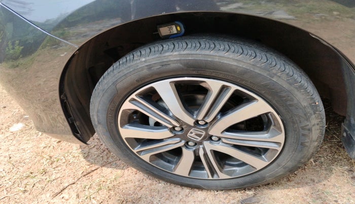 2024 Honda Amaze 1.2L I-VTEC VX, Petrol, Manual, 20,428 km, tyre