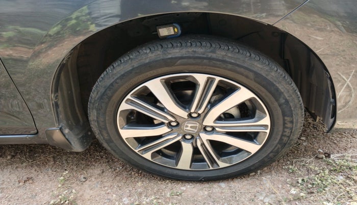 2024 Honda Amaze 1.2L I-VTEC VX, Petrol, Manual, 20,428 km, tyre