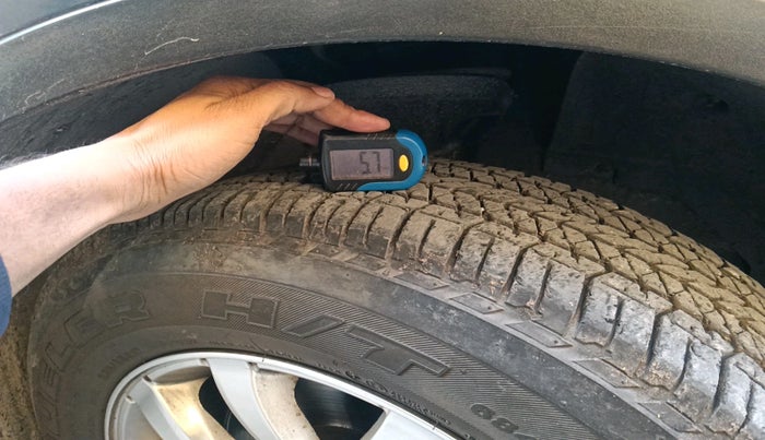 2017 Mahindra XUV500 W10 AT, Diesel, Automatic, 57,879 km, tyre